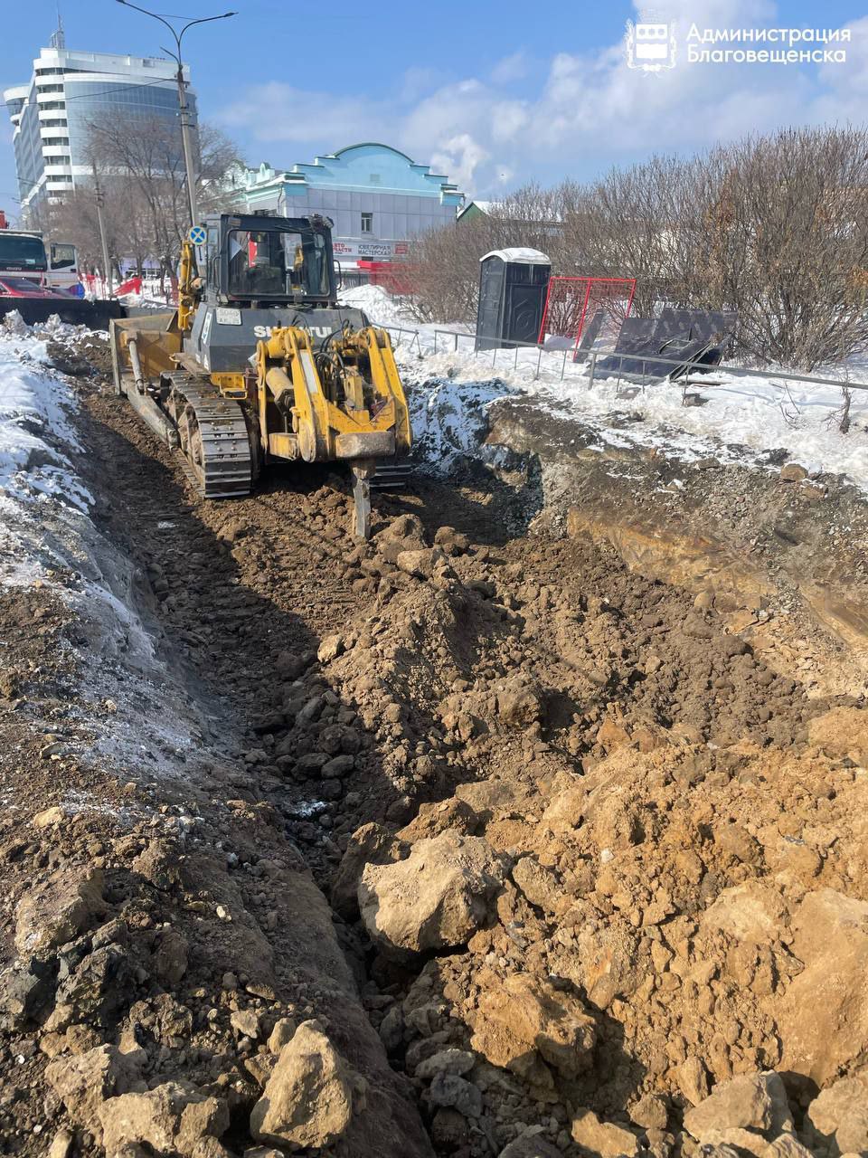 На улице Красноармейской в Благовещенске продолжаются работы по ремонту инженерных сетей, где на участке от 50-летия Октября до Шевченко обновят почти полкилометра водопровода На улице Красноармейской в Благовещенске продолжаются работы по ремонту инженерных сетей, где на участке от 50-летия Октября до Шевченко обновят почти полкилометра водопровода