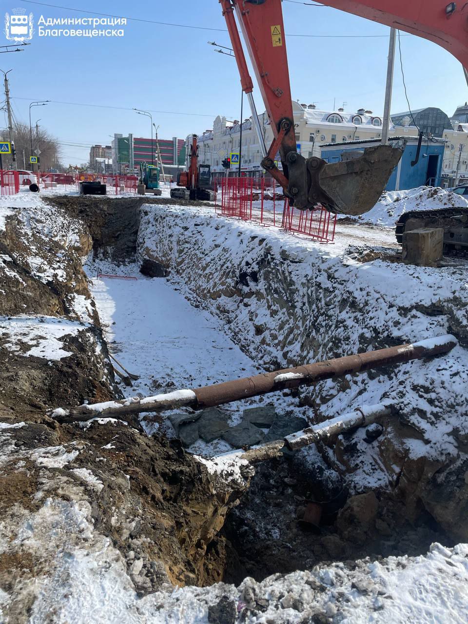 На улице Красноармейской в Благовещенске продолжаются работы по ремонту инженерных сетей, где на участке от 50-летия Октября до Шевченко обновят почти полкилометра водопровода На улице Красноармейской в Благовещенске продолжаются работы по ремонту инженерных сетей, где на участке от 50-летия Октября до Шевченко обновят почти полкилометра водопровода