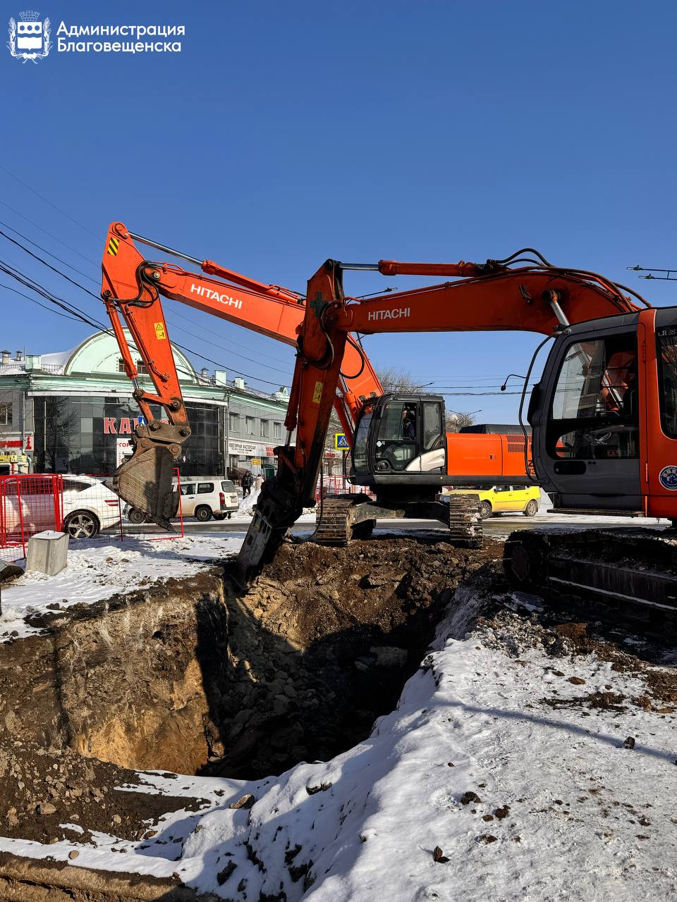 На улице Красноармейской начали укладывать новые водопроводные трубы На улице Красноармейской начали укладывать новые водопроводные трубы