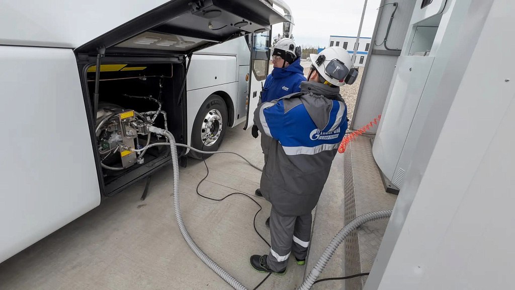 Василий Орлов: «Транспорт, работающий на газе, экологичнее и дешевле в обслуживании»