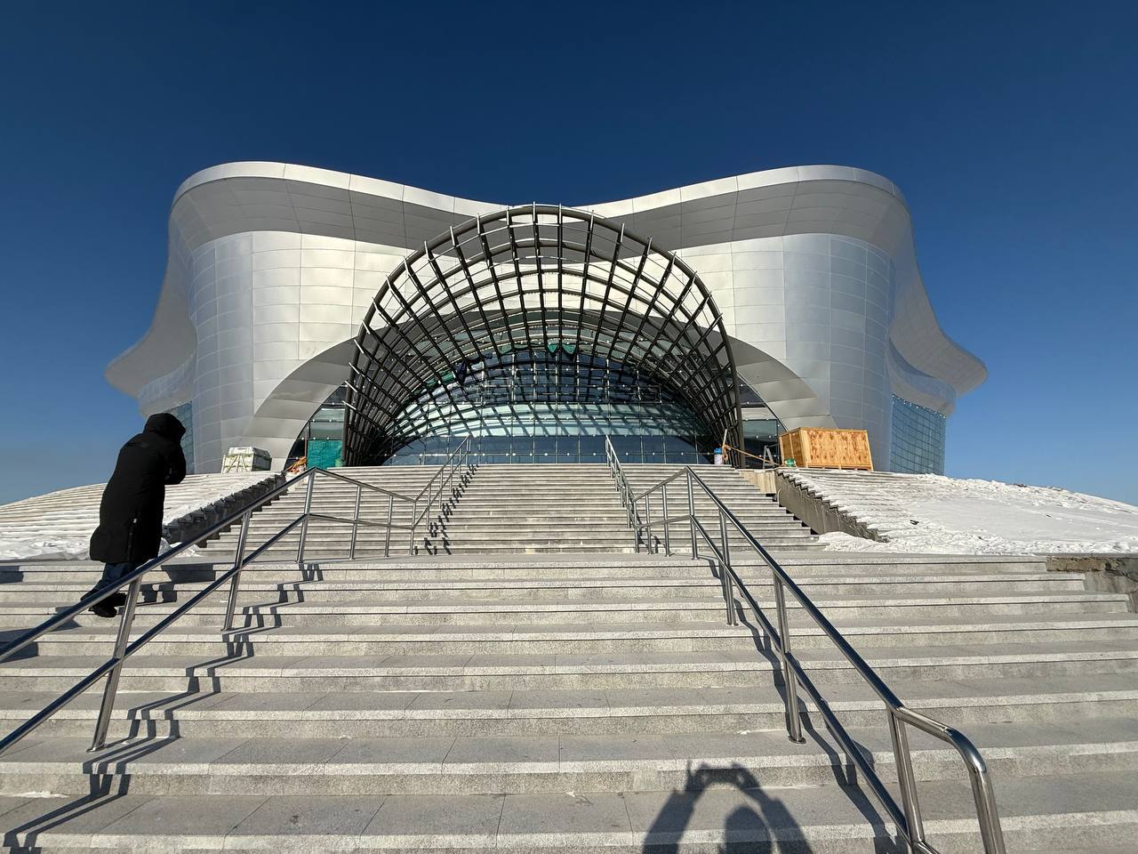 «Готовность 97%»: эксклюзивными кадрами терминала канатной дороги в Хэйхэ поделились сети