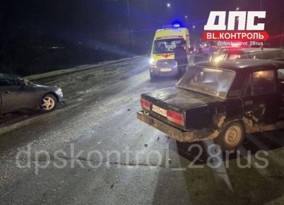 Пьяный водитель устроил аварию на старом мосту через Зею в Благовещенске