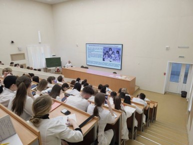 Василий Орлов: «Через несколько лет сможем закрыть проблему кадрового дефицита в медицинских учреждениях региона»