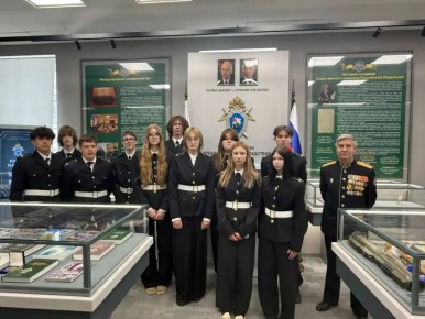 Сотрудники военных следственных органов СК России проводят патриотические мероприятия с кадетами и школьниками