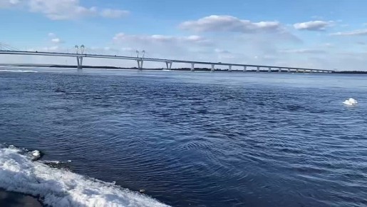 Ледоход на Зее. @ampravda