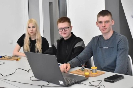 Амурские школьники заняли второе место на хакатоне за разработку модуля для полярных дронов