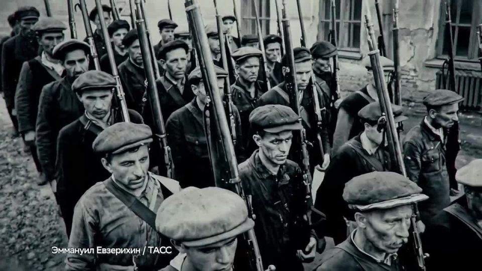Василий Орлов: Друзья, завершается прием заявок для участия в онлайн-формате акции «Бессмертный полк»