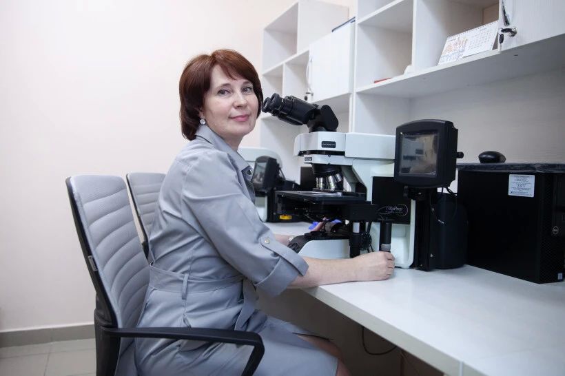 «Я влюбилась в удивительный мир клеток»: Цитолог Нина Новожилова — о тайнах профессии