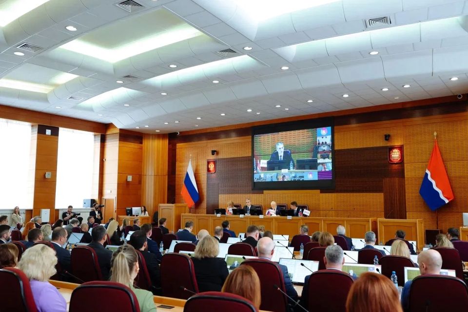 Василий Орлов: Совершенствование законодательного регулирования преференциальных режимов на Дальнем Востоке и в Арктике обсудили с депутатами Государственной Думы на выездное заседание «круглого стола» в рамках «АмурЭкспо» Василий Орлов: Совершенствование законодательного регулирования преференциальных режимов на Дальнем Востоке и в Арктике обсудили с депутатами Государственной Думы на выездное заседание «круглого стола» в рамках «АмурЭкспо»