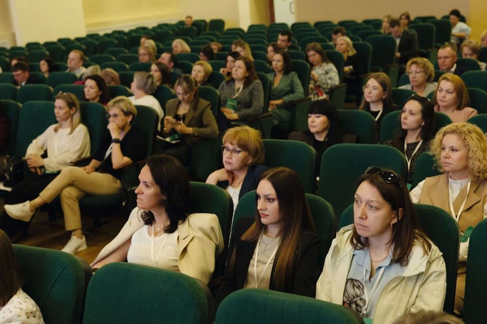 «Убрать лишнюю работу у каждого сотрудника»: на «АмурЭкспо» обсудили пользу внедрения бережливого производства в социальных учреждениях «Убрать лишнюю работу у каждого сотрудника»: на «АмурЭкспо» обсудили пользу внедрения бережливого производства в социальных учреждениях