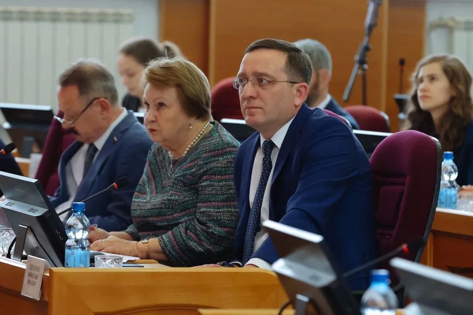 Василий Орлов: Совершенствование законодательного регулирования преференциальных режимов на Дальнем Востоке и в Арктике обсудили с депутатами Государственной Думы на выездное заседание «круглого стола» в рамках «АмурЭкспо» Василий Орлов: Совершенствование законодательного регулирования преференциальных режимов на Дальнем Востоке и в Арктике обсудили с депутатами Государственной Думы на выездное заседание «круглого стола» в рамках «АмурЭкспо»