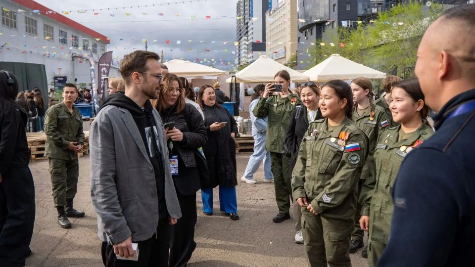 Курсанты Центра «ВОИН» сыграют в фильме Алексея Чадова «Амурское чудо» Курсанты Центра «ВОИН» сыграют в фильме Алексея Чадова «Амурское чудо»