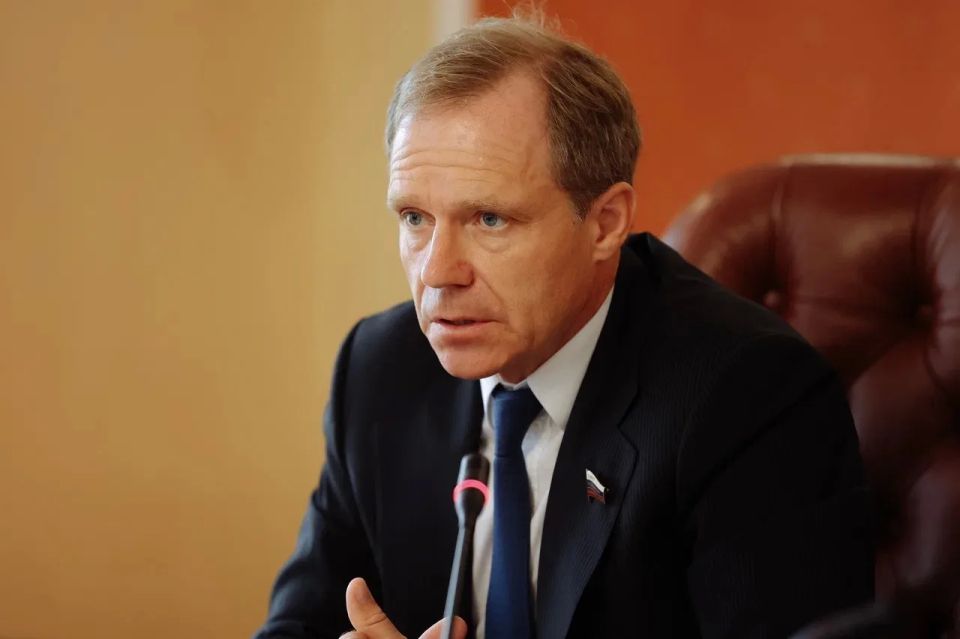 Василий Орлов: В рамках форума «АмурЭкспо» мы провели выездное совещание комитета Совета Федерации по экономической политике с председателем Андреем Викторовичем Кутеповым Василий Орлов: В рамках форума «АмурЭкспо» мы провели выездное совещание комитета Совета Федерации по экономической политике с председателем Андреем Викторовичем Кутеповым