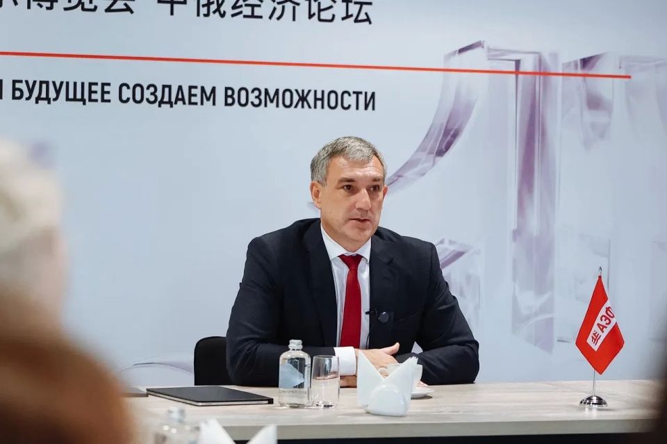 Василий Орлов: Встретился с представителями федеральных и региональных СМИ в Доме российско-китайской дружбы Василий Орлов: Встретился с представителями федеральных и региональных СМИ в Доме российско-китайской дружбы