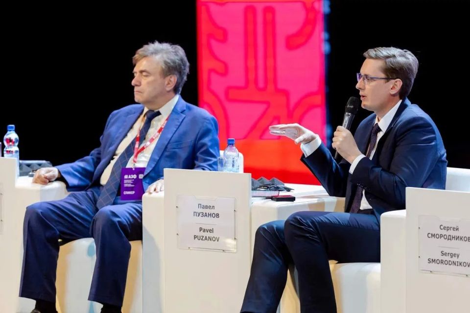 Развитие экспорта, подготовка кадров, снижение стоимости строительства жилья: на АЭФ обсудили стратегию развития Дальнего Востока до 2030 года Развитие экспорта, подготовка кадров, снижение стоимости строительства жилья: на АЭФ обсудили стратегию развития Дальнего Востока до 2030 года