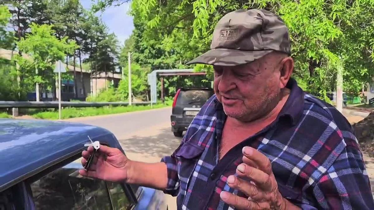Как разбитая сельская улица становится комфортнее и безопаснее