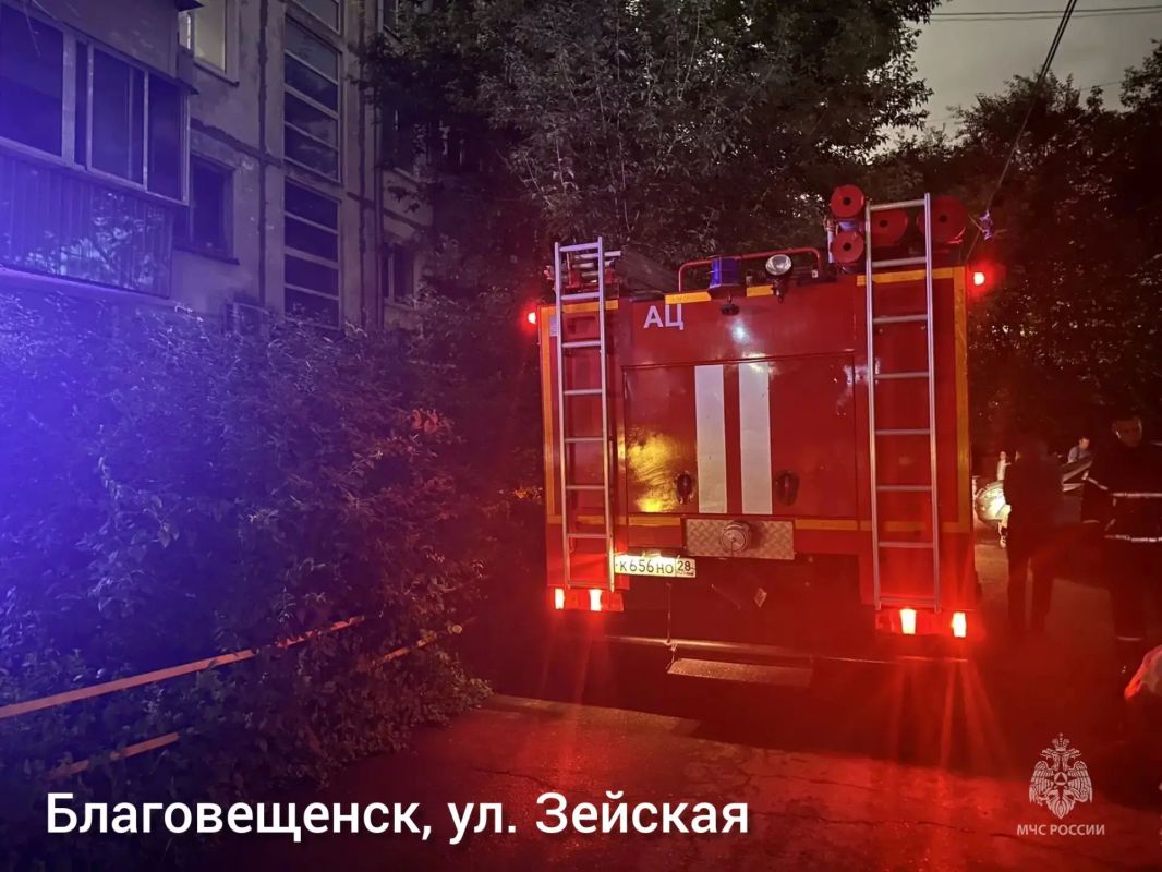 #СобытияМЧС28. В Амурской области за прошедшие сутки Потушено 5 пожаров, на 4 из них привлекались силы и средства МЧС России: в Благовещенске на ул. Зейской в подъезде 5-этажного жилого дома произошло короткое замыкание в... #СобытияМЧС28. В Амурской области за прошедшие сутки Потушено 5 пожаров, на 4 из них привлекались силы и средства МЧС России: в Благовещенске на ул. Зейской в подъезде 5-этажного жилого дома произошло короткое замыкание в...