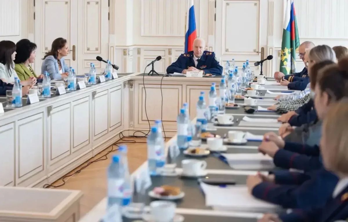 Руководитель следственного управления и председатель Женского совета приняли участие в торжественном мероприятии, посвященном Дню семьи, любви и верности Руководитель следственного управления и председатель Женского совета приняли участие в торжественном мероприятии, посвященном Дню семьи, любви и верности