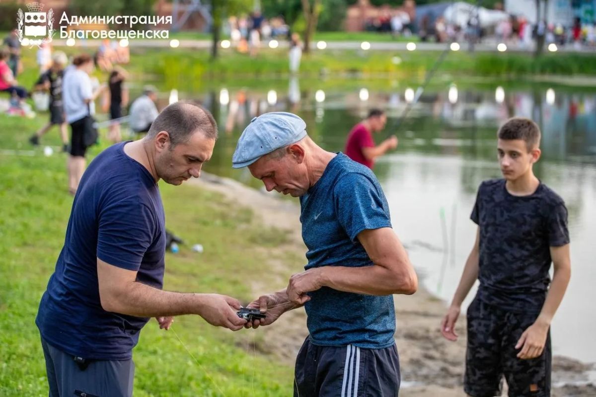 Победителю — лодка: в благовещенском парке Дружбы определили знатоков рыбалки Победителю — лодка: в благовещенском парке Дружбы определили знатоков рыбалки