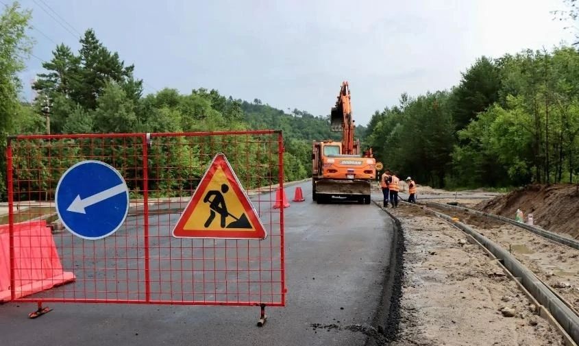 К середине августа в Приамурье обновят участок трассы Благовещенск — Свободный