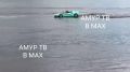 Плывущий по амурским волнам автомобиль заметили сегодня благовещенцы на реке Зее