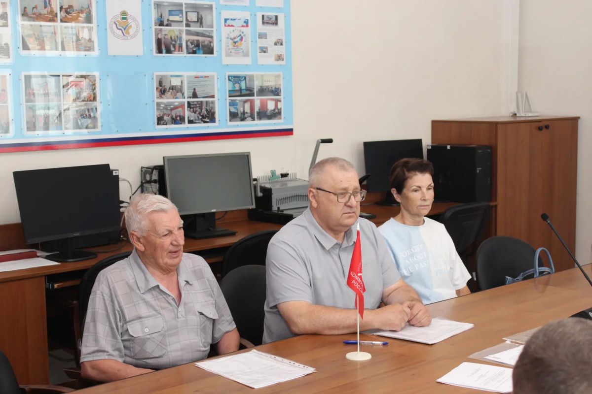 Документы на выдвижение подали ещё два амурских кандидата в депутаты Государственной Думы РФ Документы на выдвижение подали ещё два амурских кандидата в депутаты Государственной Думы РФ
