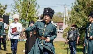 Бои «Стенка на стенку», фехтование и метание холодного оружия: в Благовещенске при поддержке губернаторского гранта пройдёт фестиваль исторической реконструкции Бои «Стенка на стенку», фехтование и метание холодного оружия: в Благовещенске при поддержке губернаторского гранта пройдёт фестиваль исторической реконструкции