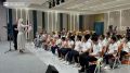Директор Центральной детской школы искусств Благовещенска научила воспитанников Китайского детского центра в Пекине петь русские песни