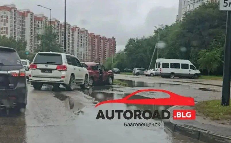 В Благовещенске неизвестный на СИМ сбил женщину на тротуаре и скрылся В Благовещенске неизвестный на СИМ сбил женщину на тротуаре и скрылся