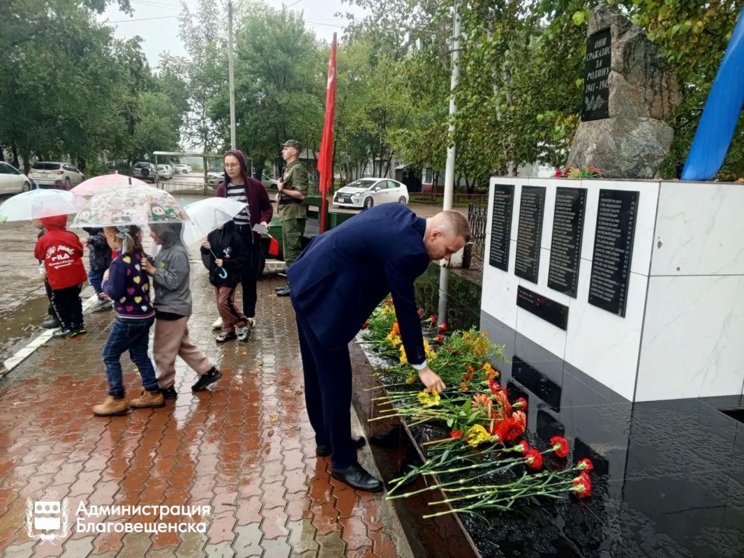 Благовещенск почтил память героев в День окончания Второй Мировой войны Благовещенск почтил память героев в День окончания Второй Мировой войны