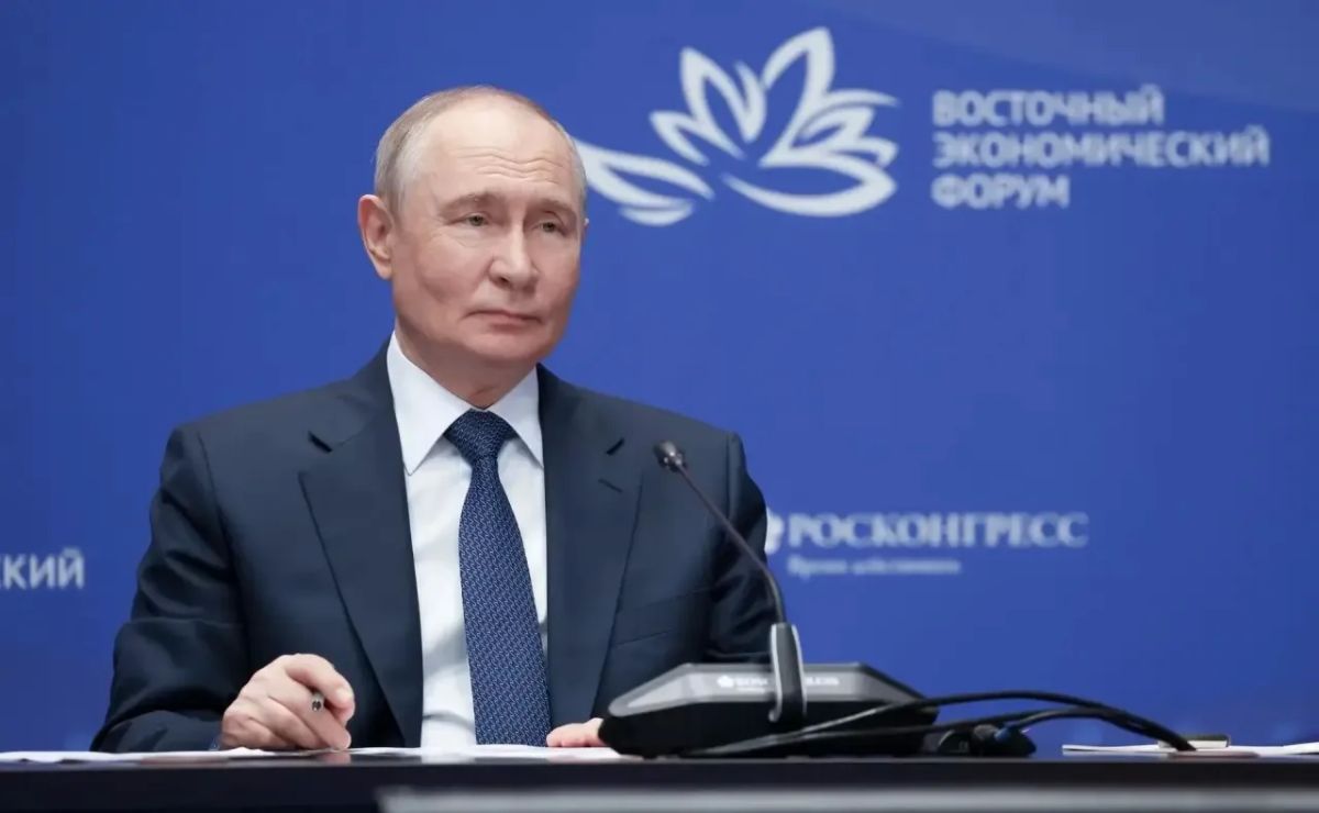 Василий Орлов: Президент России Владимир Владимирович Путин провел совещании по развитию дальневосточных и арктических регионов в рамках ВЭФ Василий Орлов: Президент России Владимир Владимирович Путин провел совещании по развитию дальневосточных и арктических регионов в рамках ВЭФ