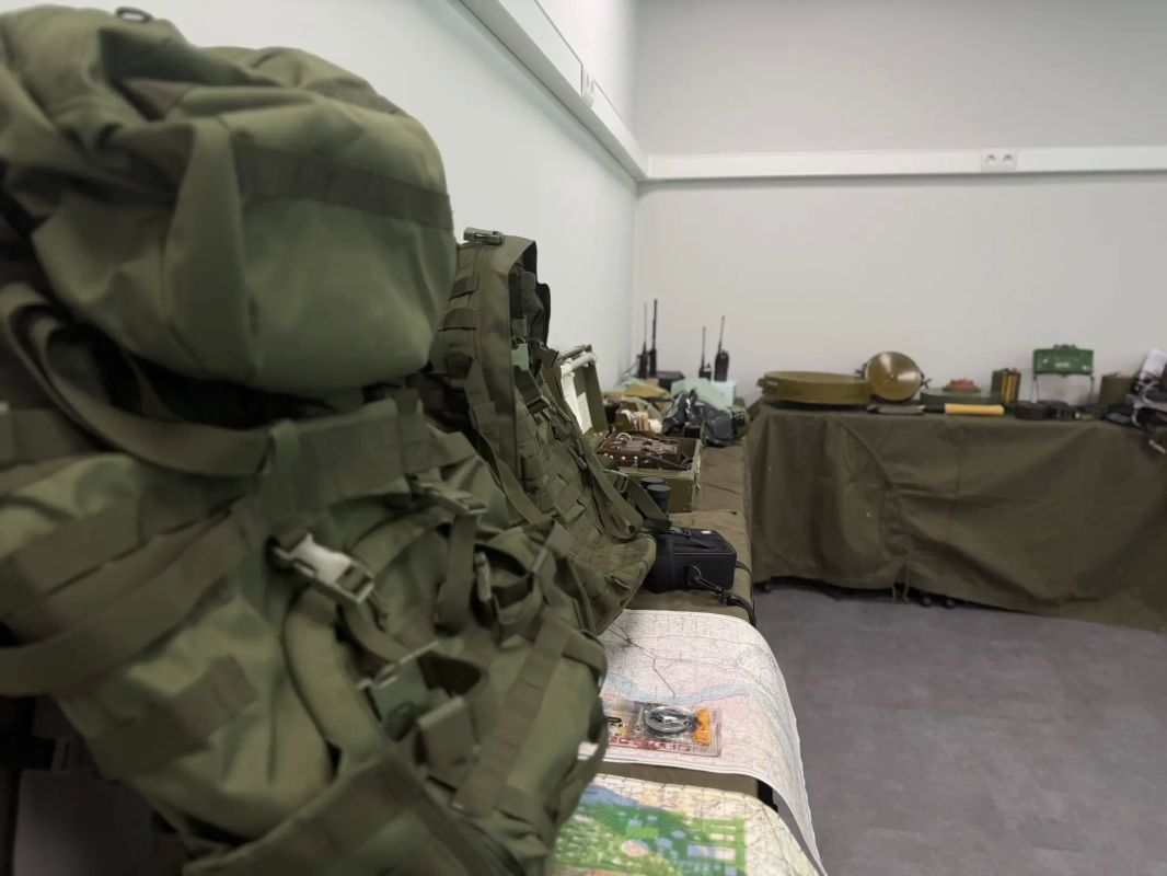 Вчера в рамках Восточного экономического форума Президент России Владимир Владимирович Путин дал старт работе амурского филиала Центра «Воин», а уже сегодня он открыл свои двери для всех желающих познакомится с его работой и... Вчера в рамках Восточного экономического форума Президент России Владимир Владимирович Путин дал старт работе амурского филиала Центра «Воин», а уже сегодня он открыл свои двери для всех желающих познакомится с его работой и...