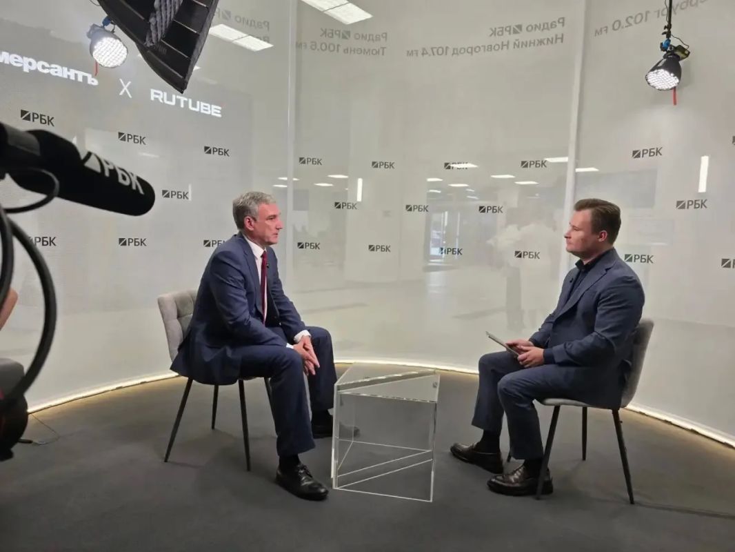 Василий Орлов: Пообщался с федеральными журналистами на полях ВЭФ Василий Орлов: Пообщался с федеральными журналистами на полях ВЭФ