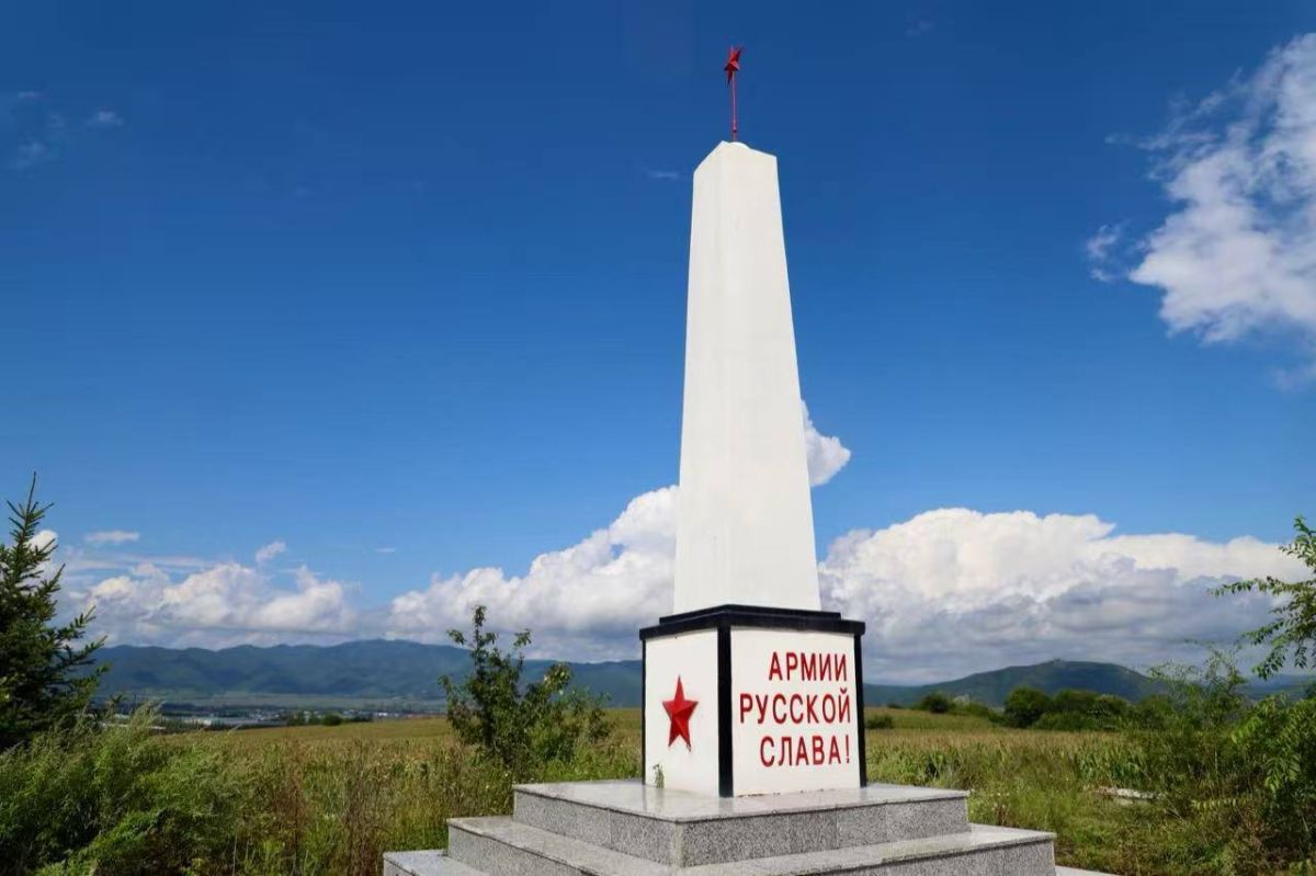 В преддверии Дня Победы над милитаристской Японией и окончания Второй мировой войны дипломаты Посольства России в Китае, Генерального консульства России в Харбине и сотрудники Представительства Министерства обороны... В преддверии Дня Победы над милитаристской Японией и окончания Второй мировой войны дипломаты Посольства России в Китае, Генерального консульства России в Харбине и сотрудники Представительства Министерства обороны...