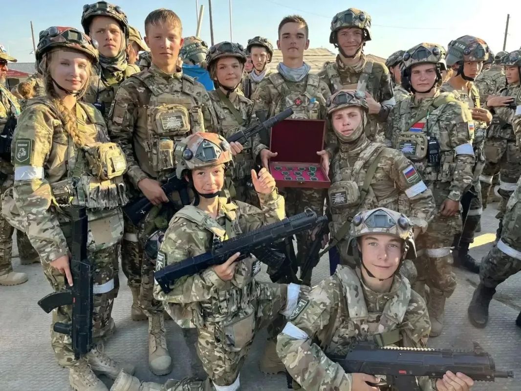 Юнармейцы из Амурской области стали победителями «Зарницы 2.0» В Волгоградской области завершился финал третьего сезона Всероссийской военно-патриотической игры «Зарница 2.0». В составе сборной армии «Амур» победу одержали... Юнармейцы из Амурской области стали победителями «Зарницы 2.0» В Волгоградской области завершился финал третьего сезона Всероссийской военно-патриотической игры «Зарница 2.0». В составе сборной армии «Амур» победу одержали...
