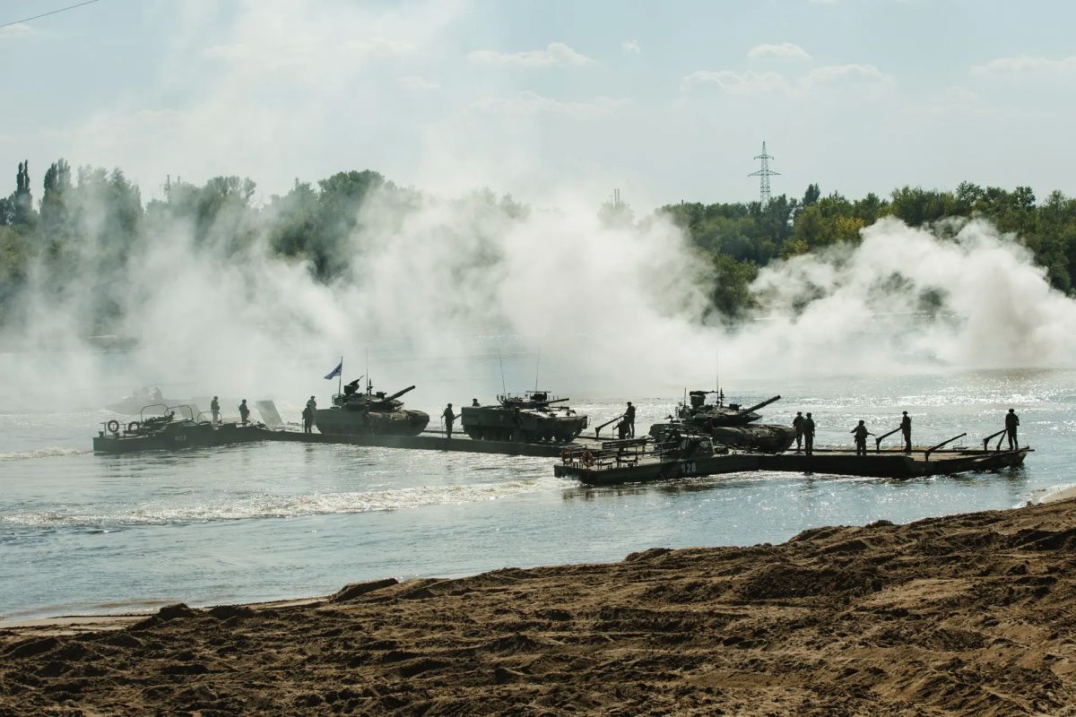Армия «Амур» одержала победу в большой военно-тактической игре третьего сезона Всероссийской военно-патриотической игры «Зарница 2.0»! Армия «Амур» одержала победу в большой военно-тактической игре третьего сезона Всероссийской военно-патриотической игры «Зарница 2.0»!