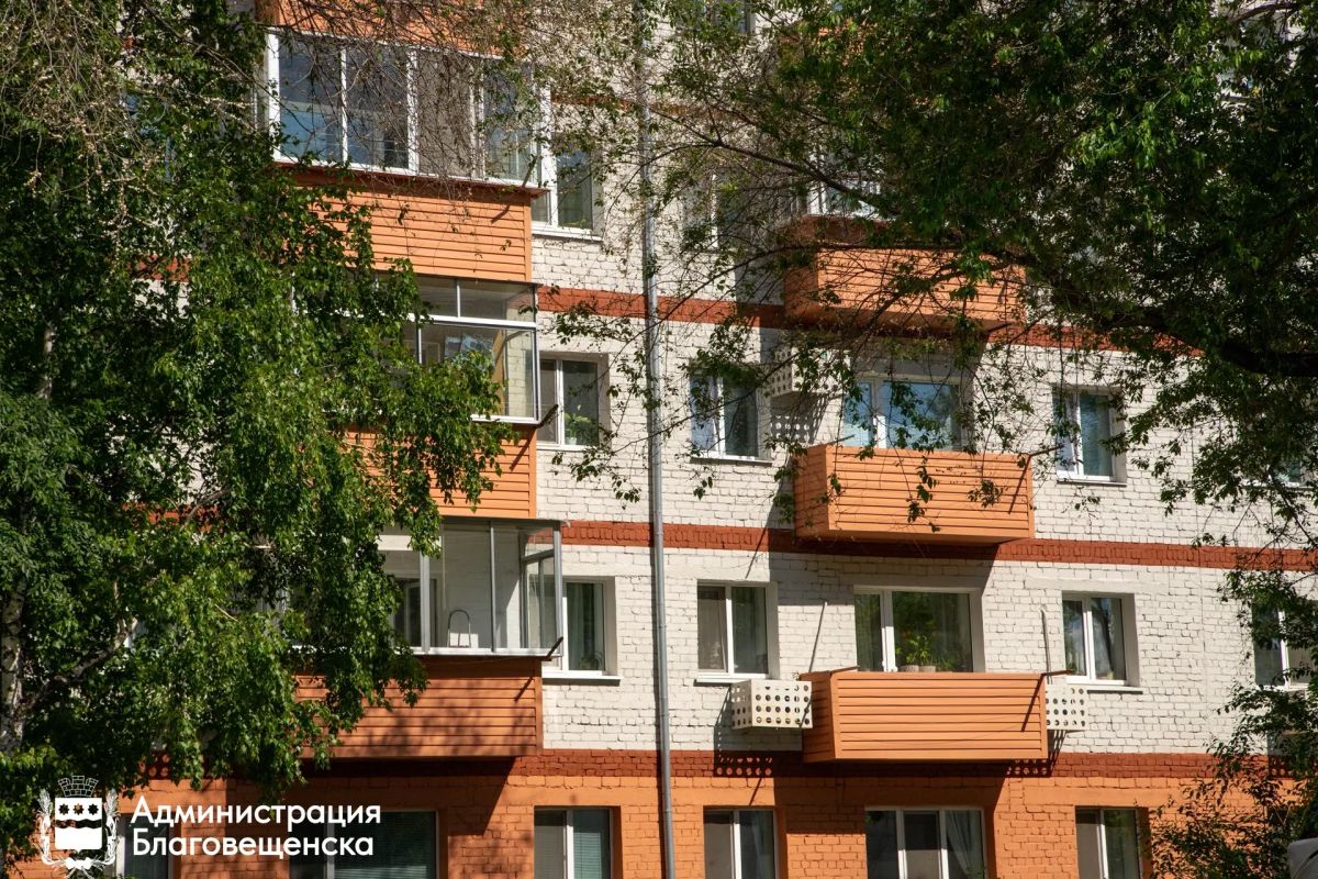 За лето в Благовещенске обновили 10 фасадов и оборудовали архитектурной подсветкой 4 здания За лето в Благовещенске обновили 10 фасадов и оборудовали архитектурной подсветкой 4 здания