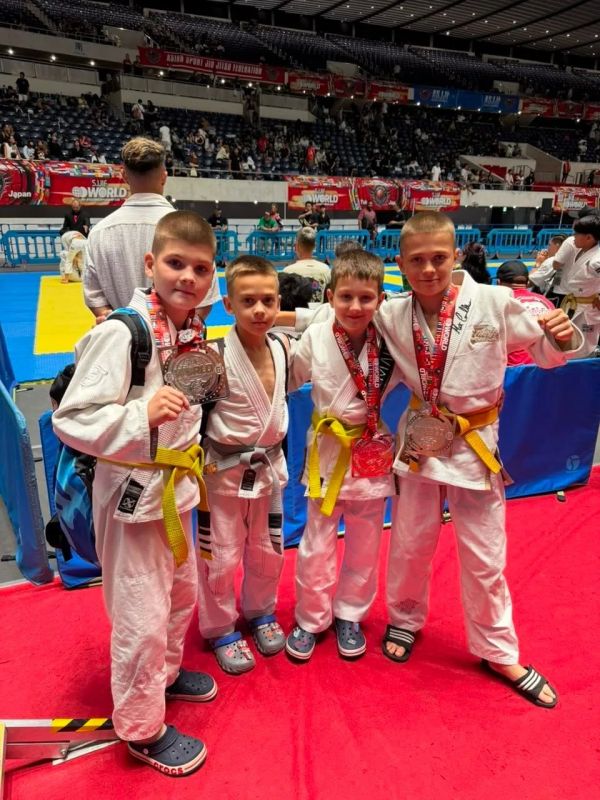 Амурчане произвели фурор на чемпионате мира по бразильскому джиу-джитсу Амурчане произвели фурор на чемпионате мира по бразильскому джиу-джитсу