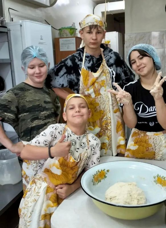 Кулинарные мастер-классы и дворовые заботы: школа самостоятельности для ребят Кулинарные мастер-классы и дворовые заботы: школа самостоятельности для ребят