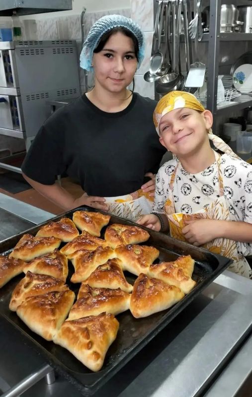 Кулинарные мастер-классы и дворовые заботы: школа самостоятельности для ребят Кулинарные мастер-классы и дворовые заботы: школа самостоятельности для ребят