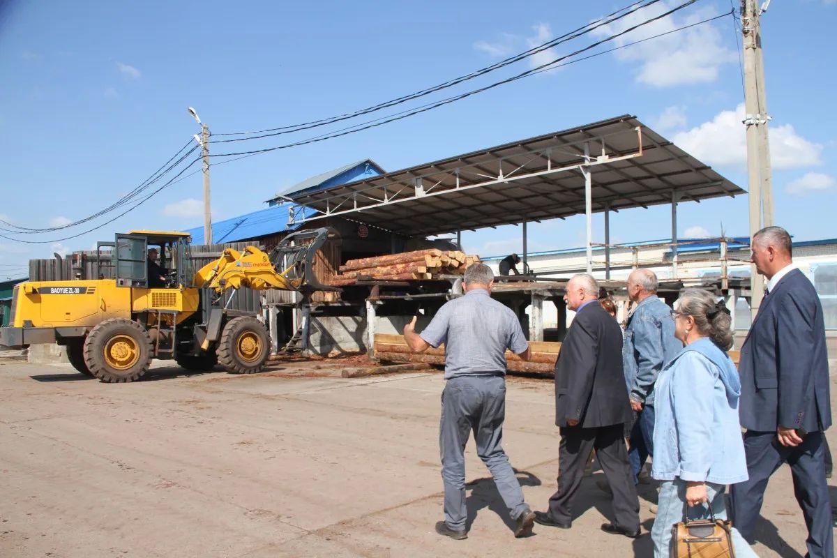 В Ромненском муниципальном округе прошло выездное совещание областного Совета ветеранов органов внутренних дел и внутренних войск В Ромненском муниципальном округе прошло выездное совещание областного Совета ветеранов органов внутренних дел и внутренних войск