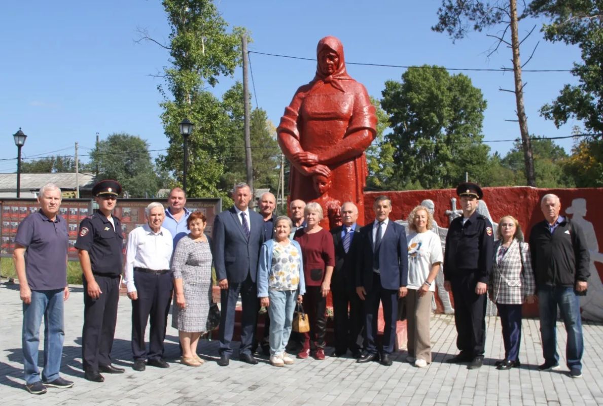 В Ромненском муниципальном округе прошло выездное совещание областного Совета ветеранов органов внутренних дел и внутренних войск В Ромненском муниципальном округе прошло выездное совещание областного Совета ветеранов органов внутренних дел и внутренних войск