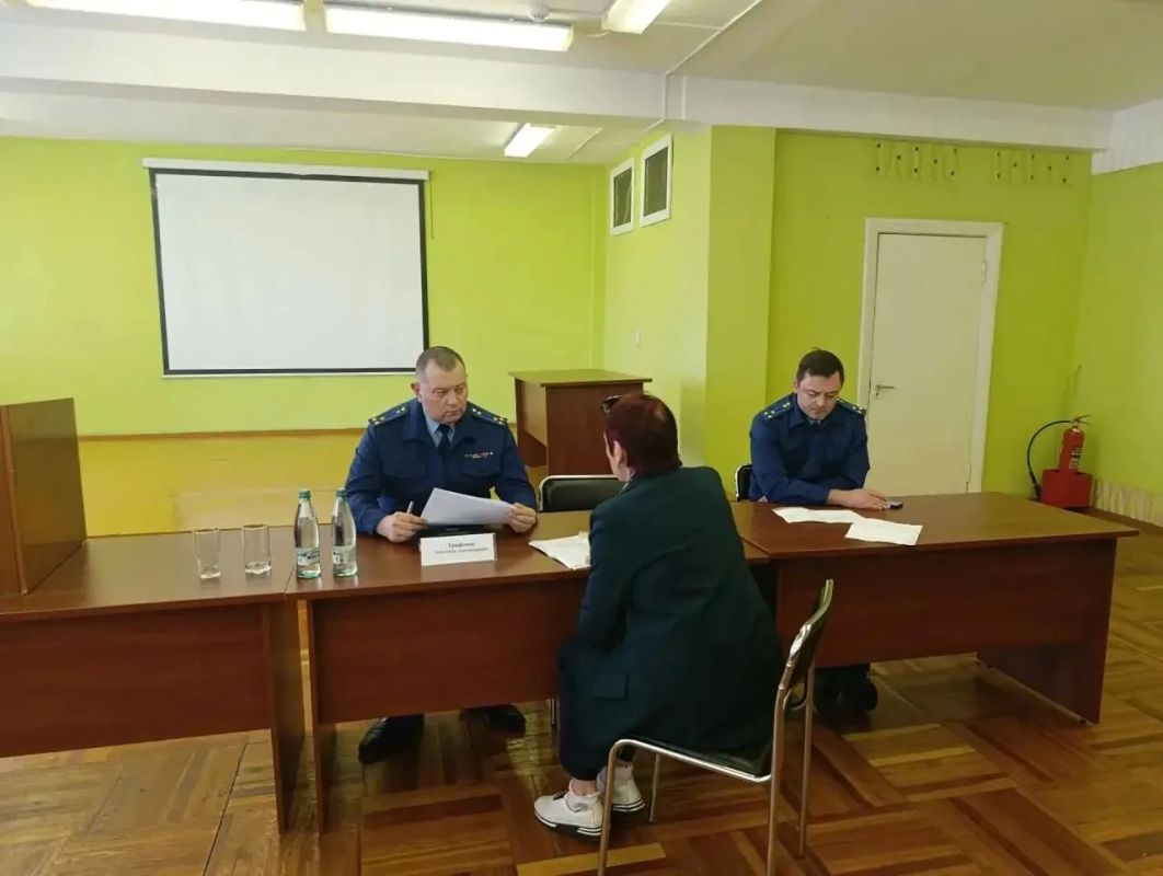 Заместитель прокурора Амурской области провел личные приемы граждан в Благовещенске и Михайловском муниципальном округе Заместитель прокурора Амурской области провел личные приемы граждан в Благовещенске и Михайловском муниципальном округе