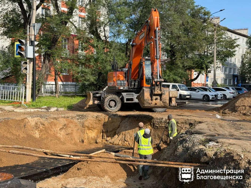 На одном из участков Октябрьской в Благовещенске начали укладывать асфальт На одном из участков Октябрьской в Благовещенске начали укладывать асфальт