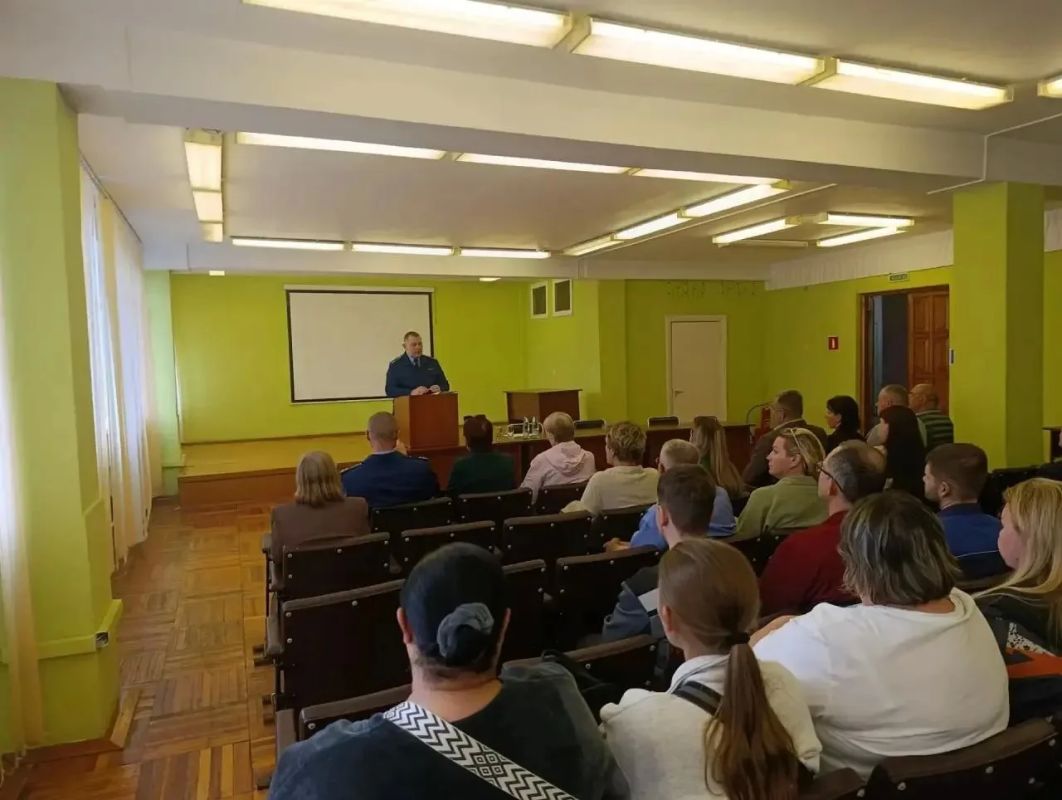 Заместитель прокурора Амурской области провел личные приемы граждан в Благовещенске и Михайловском муниципальном округе Заместитель прокурора Амурской области провел личные приемы граждан в Благовещенске и Михайловском муниципальном округе