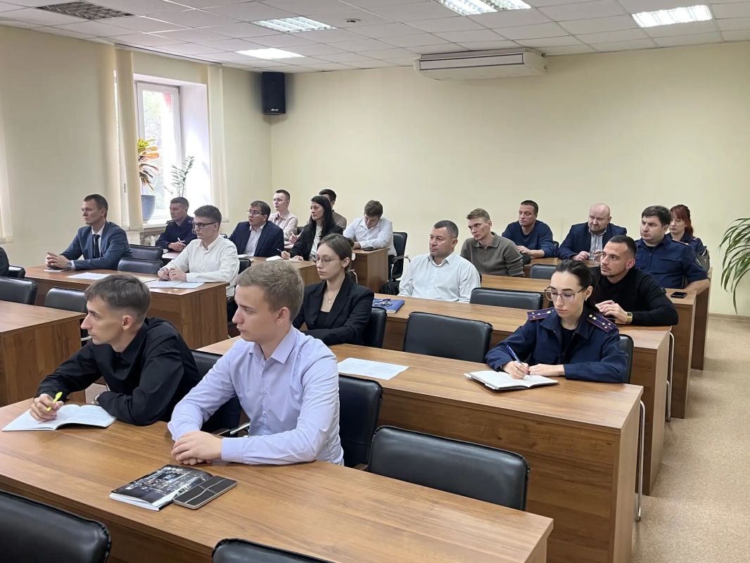 В следственном управлении проведены занятия по профессионально-должностной подготовке сотрудников В следственном управлении проведены занятия по профессионально-должностной подготовке сотрудников