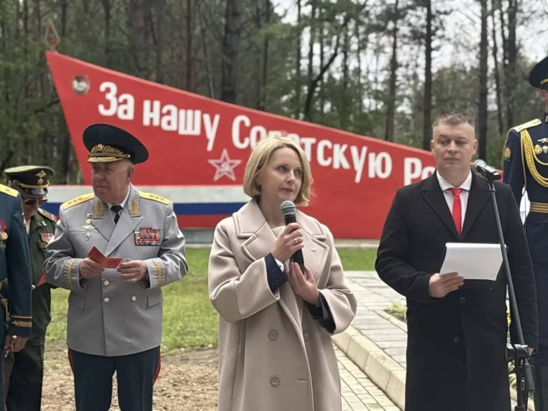 Олег Имамеев: В День танкиста в Моховой Пади мы открыли памятник Герою России, генералу армии Виктору Дубынину Олег Имамеев: В День танкиста в Моховой Пади мы открыли памятник Герою России, генералу армии Виктору Дубынину