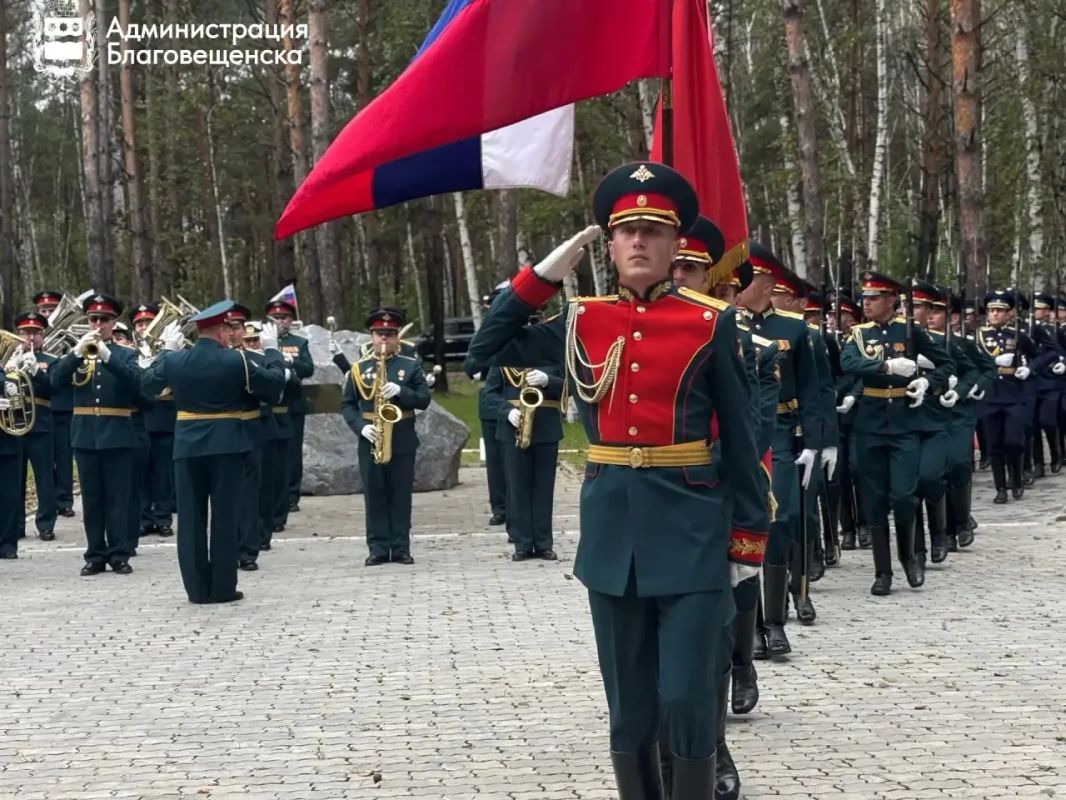 В Приамурье открыли памятник Герою России, генералу армии Виктору Дубынину В Приамурье открыли памятник Герою России, генералу армии Виктору Дубынину