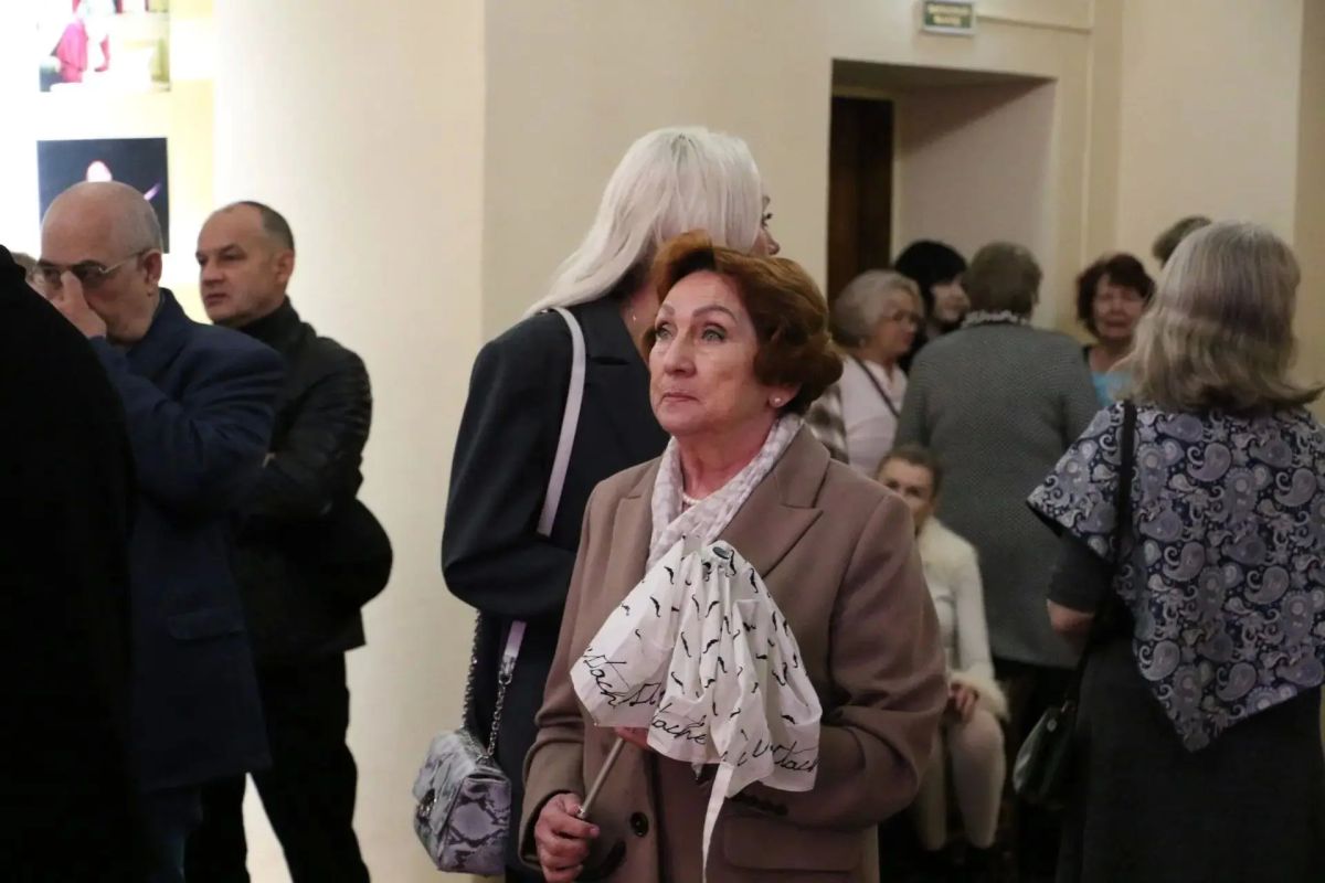 В Благовещенске открылись гастроли театра имени Евгения Вахтангова в рамках фестиваля «Амурская осень» В Благовещенске открылись гастроли театра имени Евгения Вахтангова в рамках фестиваля «Амурская осень»