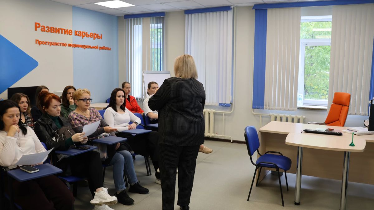 В Кадровом центре «Работа России» прошла встреча с юристом В Кадровом центре «Работа России» прошла встреча с юристом